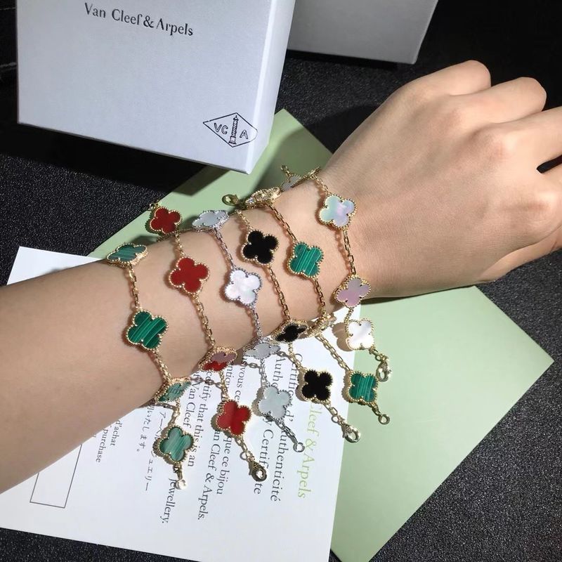 Kualitas Gelang Emas Pribadi 18K Emas Vintage Van Cleef & Arpels pabrik