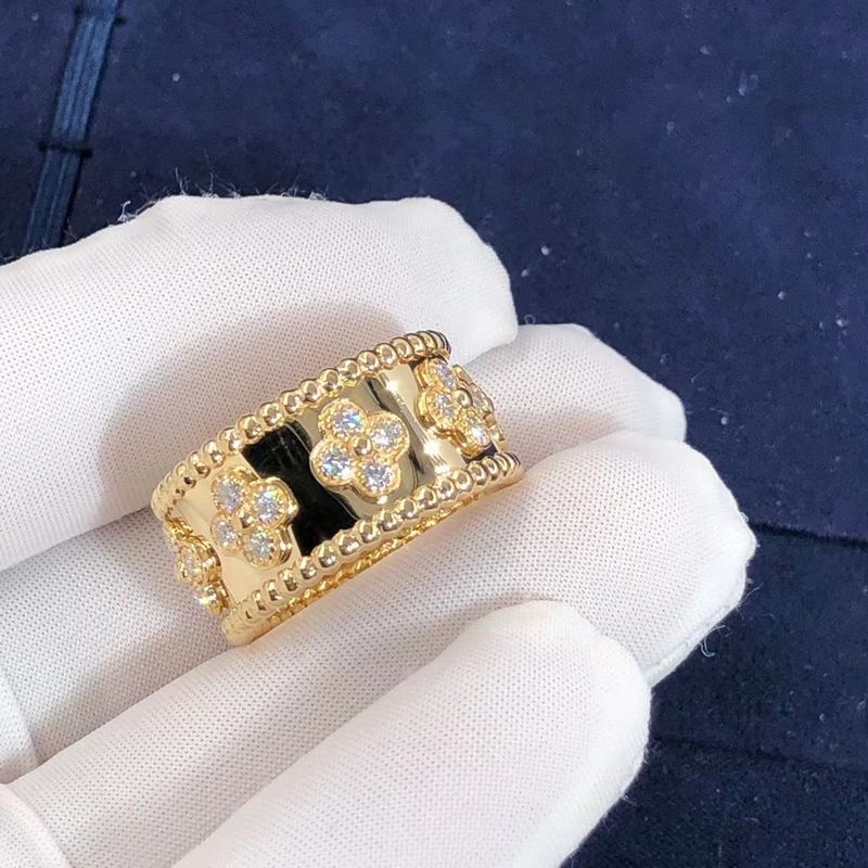 Kualitas Model Sedang VCA Van Cleef Perlee Clover Ring 18k Gold Mendukung Kustomisasi Pribadi pabrik