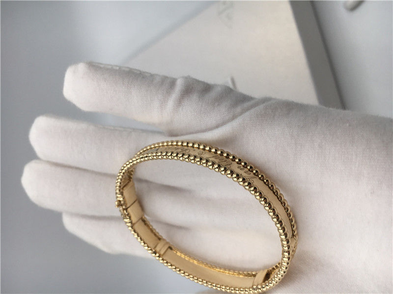 Kualitas Model Sedang Van Cleef Dan Arpels Signature Bracelet Gelang VCA Emas Kuning pabrik