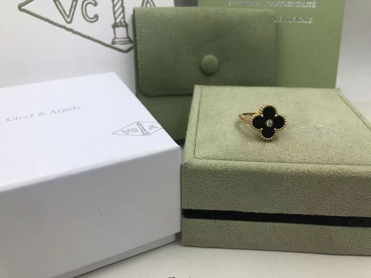Kualitas Van Cleef Dan Arpels Vintage Alhambra Cincin Kuning Emas Onyx Berlian Bulat pabrik