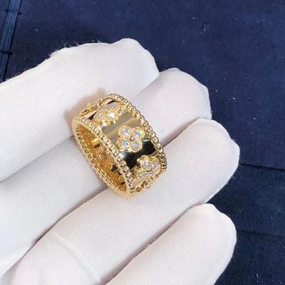 Kualitas Model Sedang VCA Van Cleef Perlee Clover Ring 18k Gold Mendukung Kustomisasi Pribadi pabrik