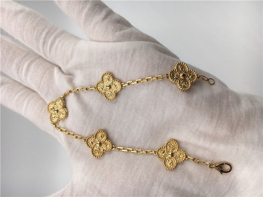 Kualitas Gelang Emas 18K Bentuk Bunga 5 Motif VCARO1IE00 Untuk Pacar / Istri pabrik