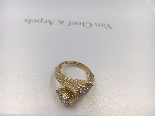 Kualitas Cincin Berlian Kecil 0,66 Karat, Cincin Pertunangan Emas Kuning 18K Wanita pabrik