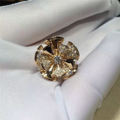 Kualitas Cincin Berbentuk Bunga Perhiasan Mewah Berlian Emas 18K Untuk Pernikahan / Pertunangan pabrik