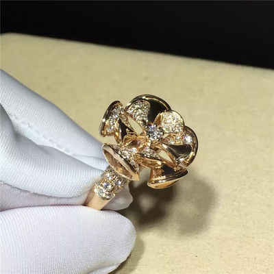 Kualitas Cincin Berbentuk Bunga Perhiasan Mewah Berlian Emas 18K Untuk Pernikahan / Pertunangan pabrik