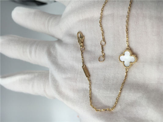 Kualitas Van Cleef Arpels Gelang Alhambra Manis Emas kuning 18 karat dengan mutiara putih pabrik
