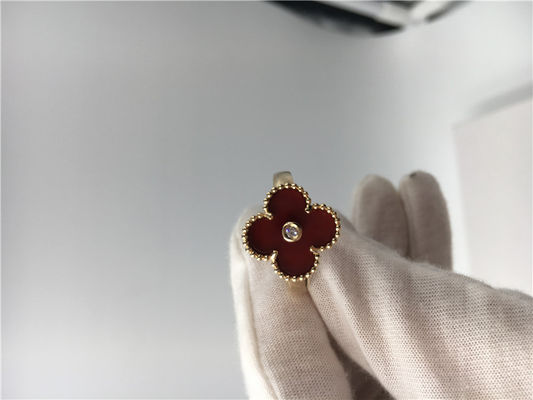 Kualitas Cincin Pertunangan Emas Kuning Unik Berlian Bulat, Cincin Alhambra Vintage Dengan Carnelian pabrik