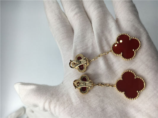 Kualitas Magic Alhambra 18K Gold Earrings Dengan Ibu Mutiara Merah / Ukuran Khusus pabrik