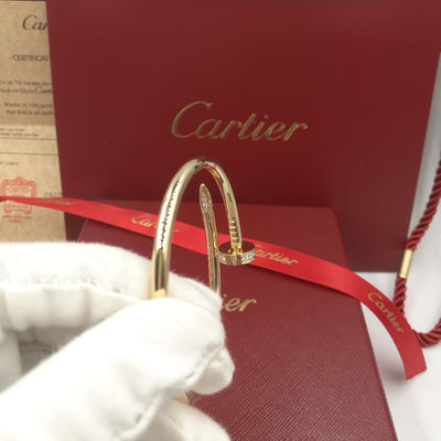 Kualitas B6048617 Juste Un Clou Gelang Emas Kuning 18k Dengan Berlian pabrik