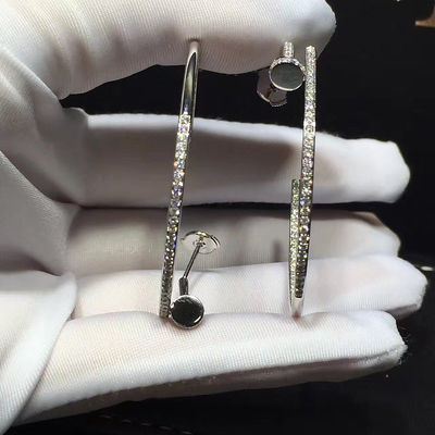 Kualitas No Gemstone Juste Un Clou Earrings Bentuk Kuku Emas Putih 18K Dengan Berlian pabrik