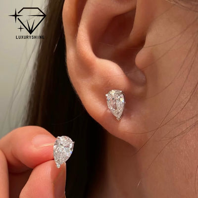 Kualitas 18K Gold Pear Cut Lab Diwasa Berlian Stud Earrings VVS-VS Clarity pabrik