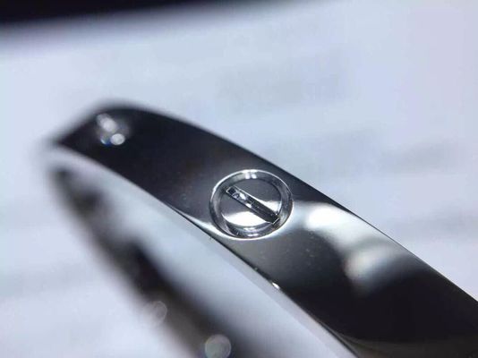 Kualitas Perhiasan Merek Gelang Cinta 4 Berlian Emas Kuning Berlian Emas 18k pabrik