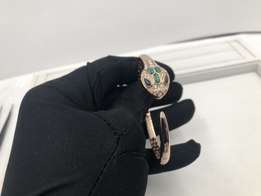 Kualitas Perhiasan Mewah Snakewomens Charm Gelang Disesuaikan 18 Kt Emas Merah Muda Dengan Berlian pabrik