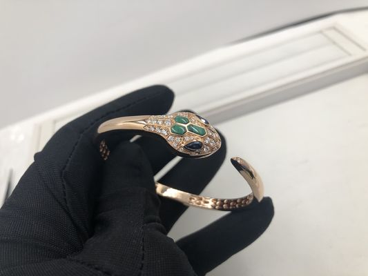 Kualitas Perhiasan Mewah Snakewomens Charm Gelang Disesuaikan 18 Kt Emas Merah Muda Dengan Berlian pabrik