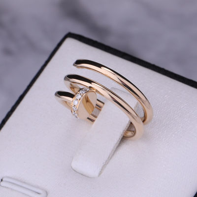 Kualitas B4211800 Nail Juste Un Clou Ring Dalam Berlian Emas Kuning 18k pabrik