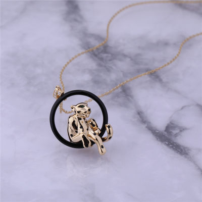 Kualitas PANTHÈRE DE NECKLACE KUNING EMAS KERAMIK LACQUER TSAVORITE GARNET BERLIAN pabrik