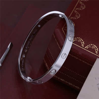 Kualitas Klasik Cinta Bangle 4 Berlian Cinta Gelang dengan dalam 18 Karat EMAS PUTIH Perhiasan Pengerjaan Halus pabrik