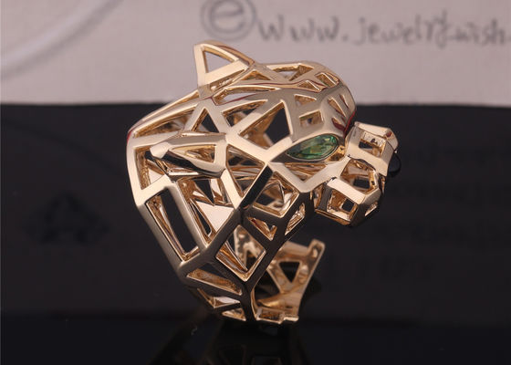 Kualitas PanthèRe De Cartier Cincin Emas Kuning Tsavorite Garnets Onyx pabrik