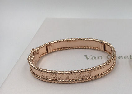 Kualitas Model Sedang Van Cleef Dan Arpels Signature Bracelet Gelang VCA Emas Kuning pabrik